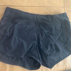 Ivivva size 14 black speedups